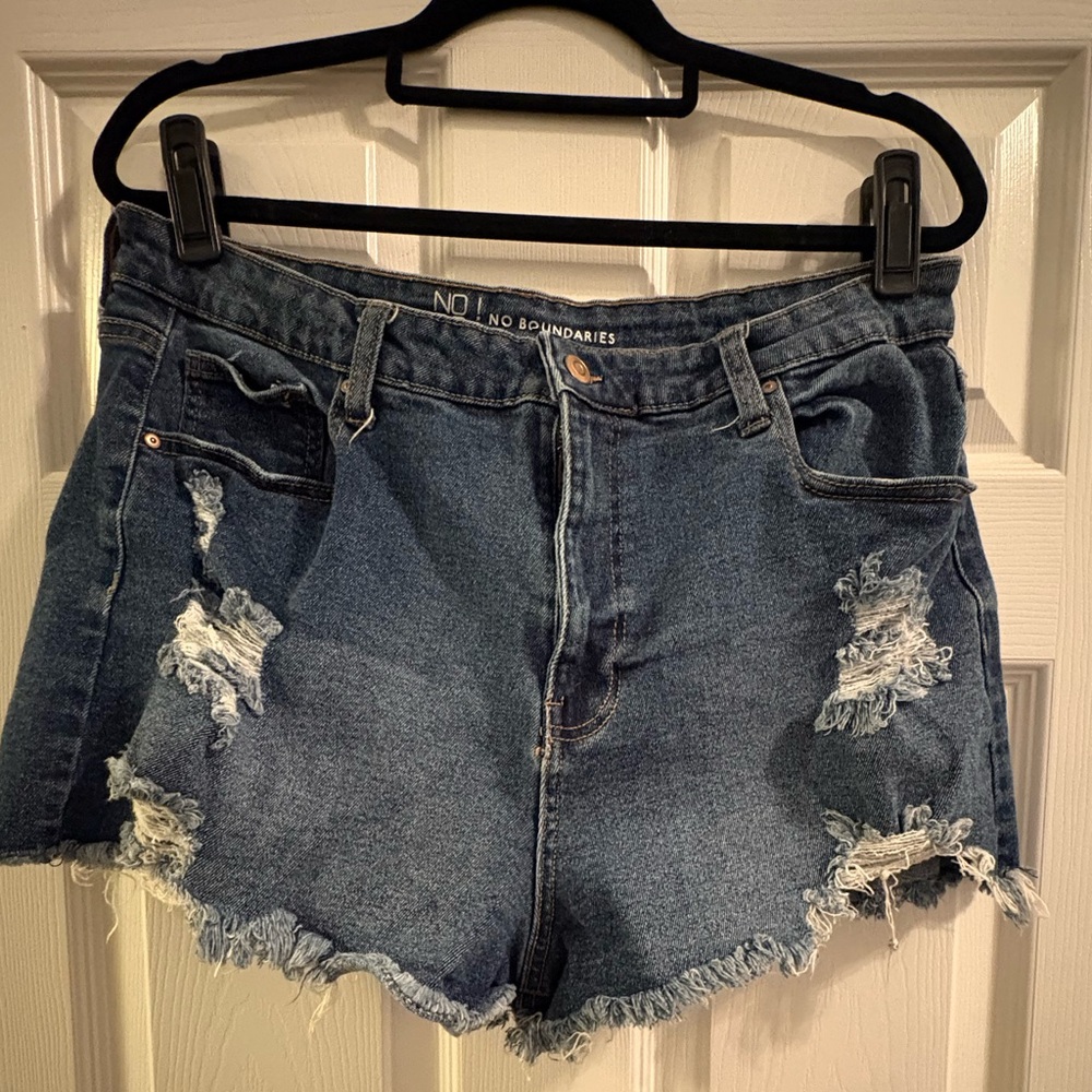 No Boundaries Distressed Denim Shorts 17